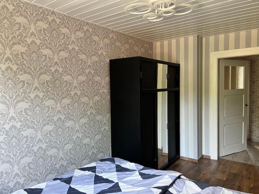 Schoenes City-Apartment Im Zentrum Mit Balkon Hof  Bagian luar foto
